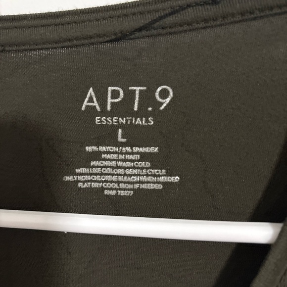 Apt 9 Green Long Sleeved Top Women’s L - Picture 2 of 3